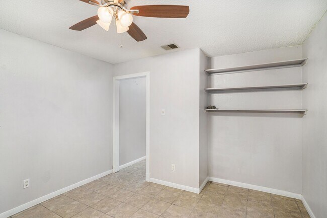 Building Photo - 17306 Fife Ln