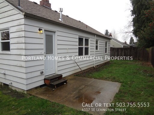 Building Photo - Charming Single Level Ranch-style House.