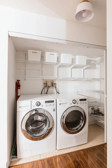 Building Photo - 35 Nathan Ln N