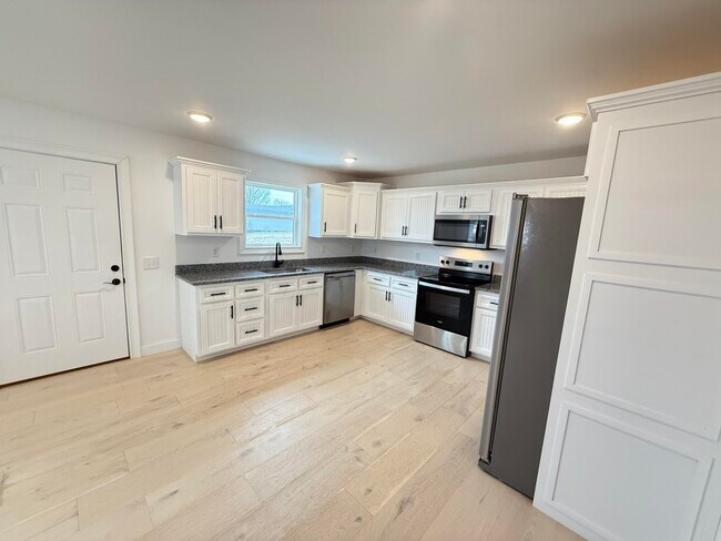 Building Photo - 46 Caden Ln