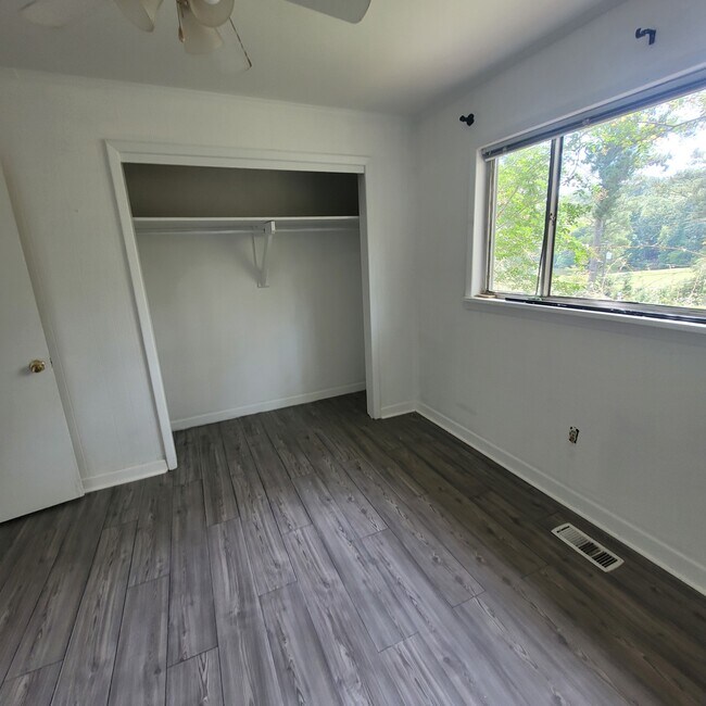 Bedroom two - 724 Elmwood Dr