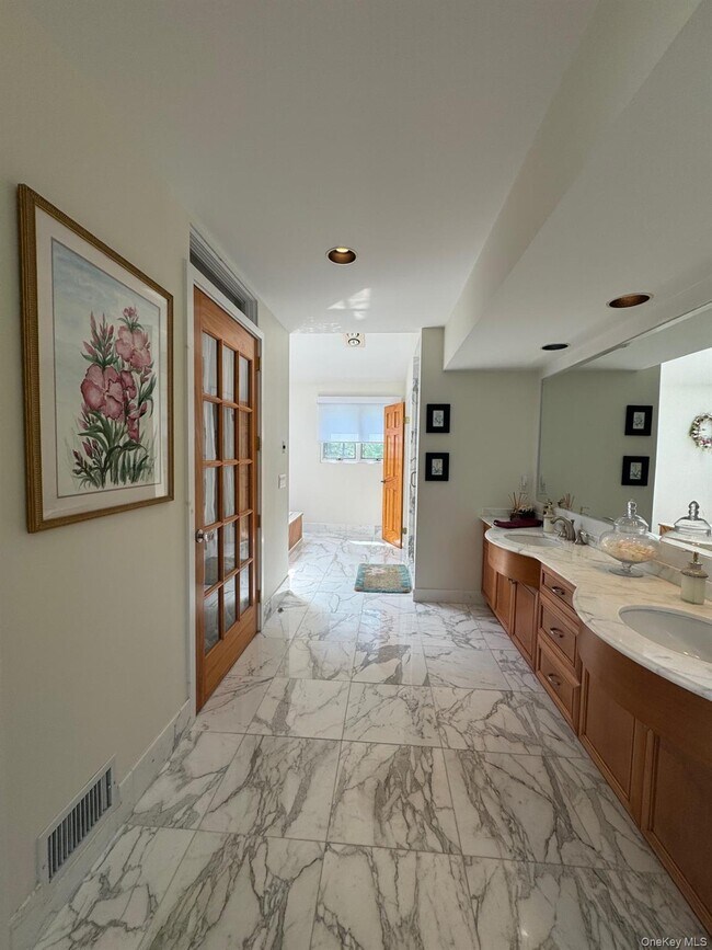 Building Photo - 26 Woodedge Trail