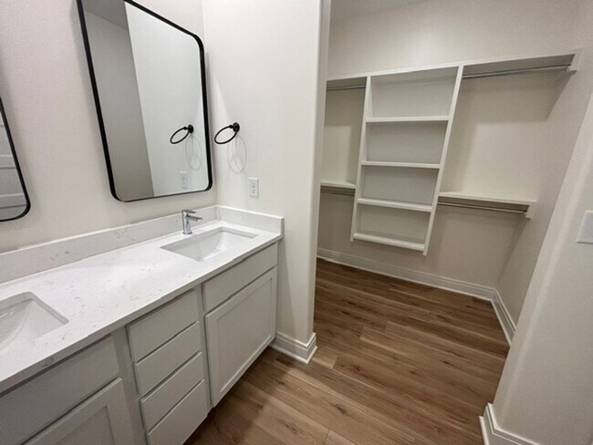 Building Photo - 5309 Rolly -