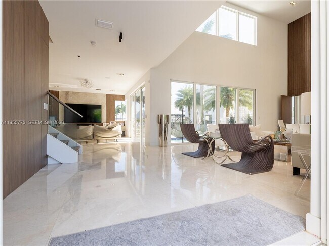 Building Photo - 7451 NW 103rd Ct