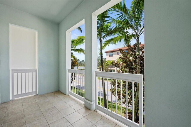 Building Photo - 7114 Edison Pl