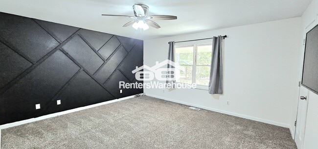 Building Photo - 10500 Rivertown Rd