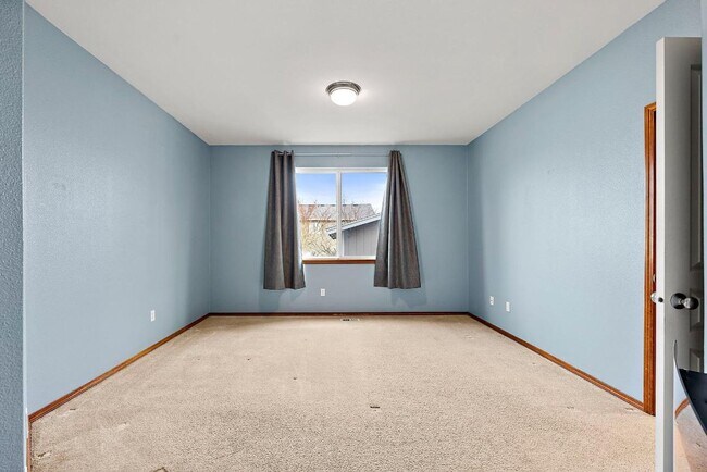 Building Photo - Beautiful Single-Story Olympia Home with Dog Wash, Garden Beds & Thoughtful Layout