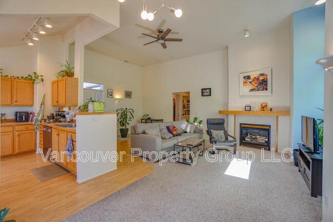 Building Photo - 13210 SE 7th St