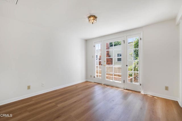 Building Photo - 1034 E Cypress Ave