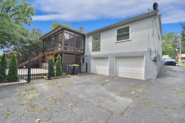 Building Photo - 7236 Longfield Dr