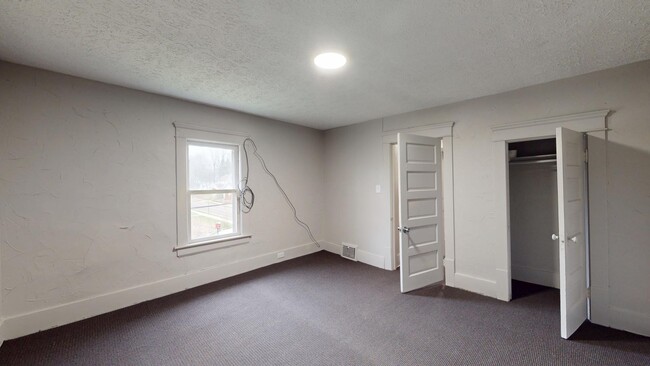 Building Photo - 1141 McKinley Ave