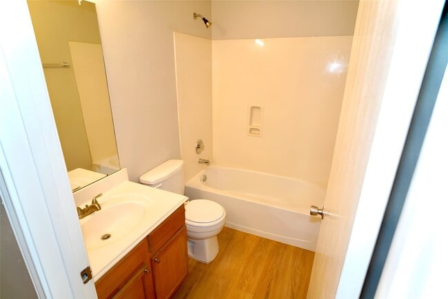 Building Photo - 9010 Grackle Run Ln