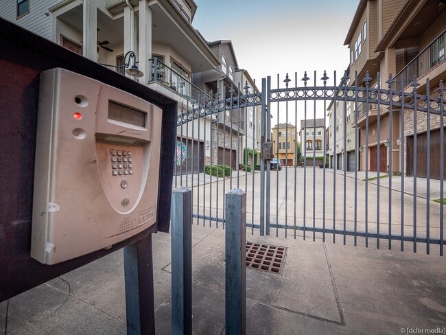 Building Photo - 4118 Bonner View Ln