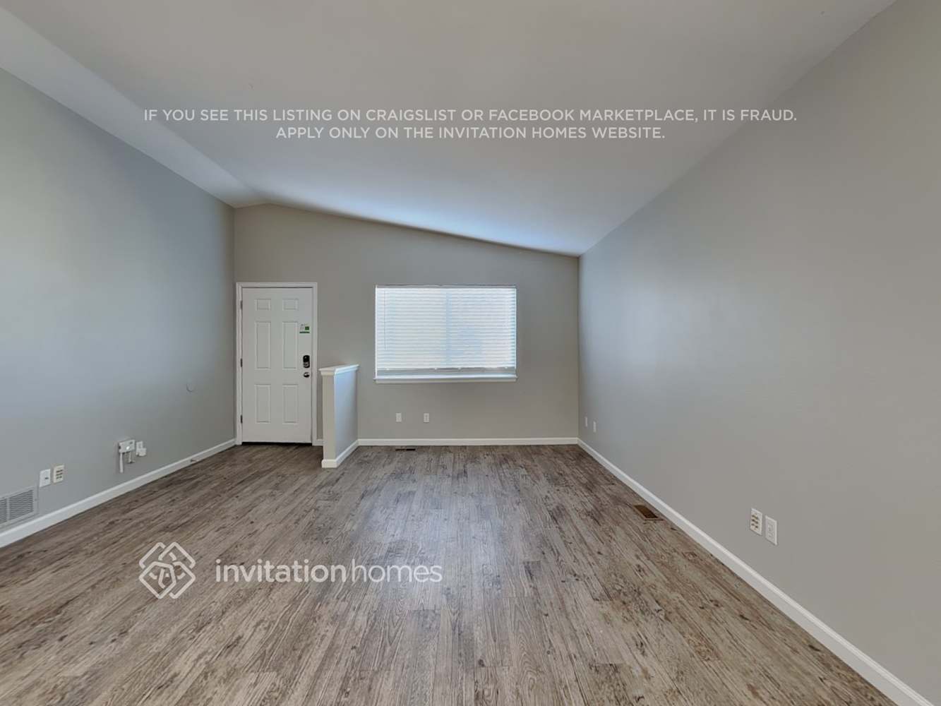 Building Photo - 2865 Leoti Dr