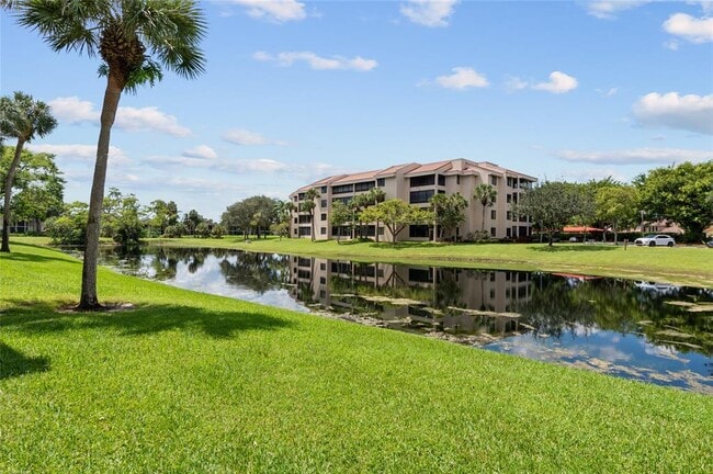 Building Photo - 7535 La Paz Blvd