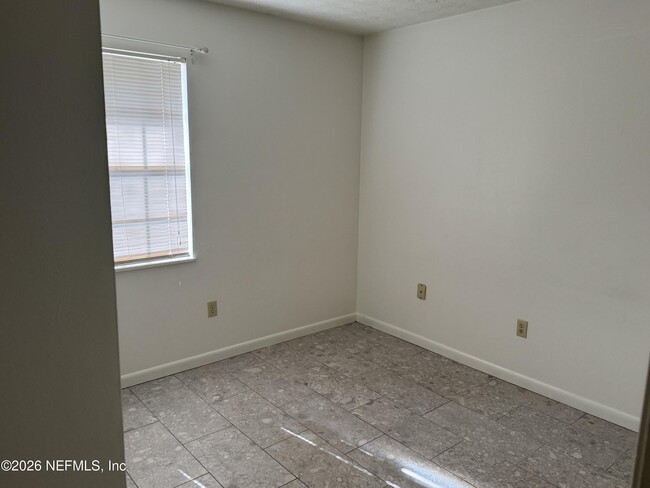 Building Photo - 1015 W Pratt St