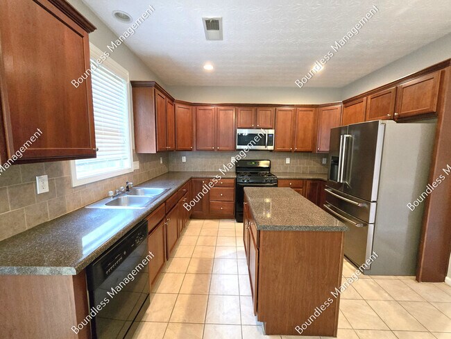 Building Photo - 150 Silver Arrow Cir