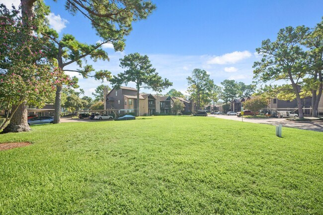 Building Photo - 12755 Mill Ridge Dr