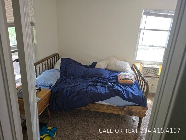 Building Photo - 110 E Summit St