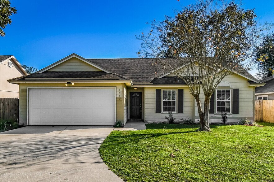 Primary Photo - 8442 Sugartree Dr