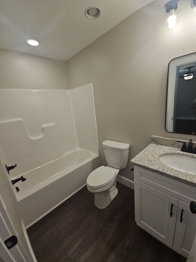 Building Photo - 1646 S Jefferson Ave