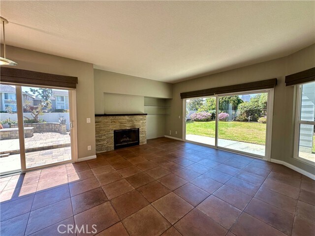 Building Photo - 24482 Lantern Hill Dr