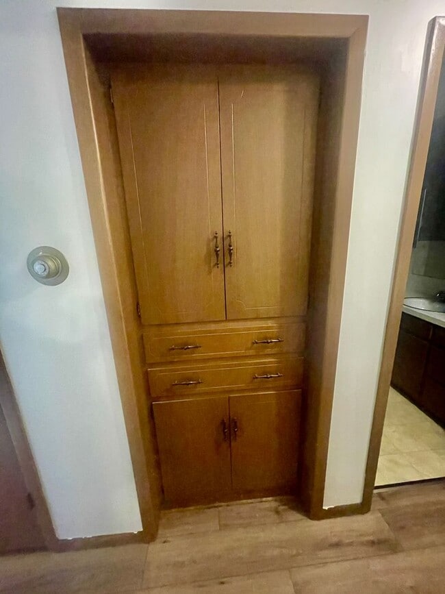 Building Photo - 3269 N Weller Ave