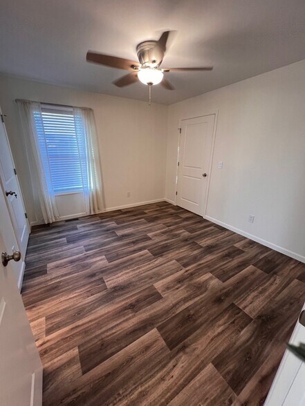 Building Photo - 1430 Kays Ct