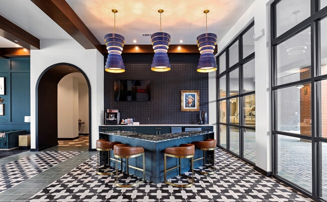 Building Photo - The Boheme