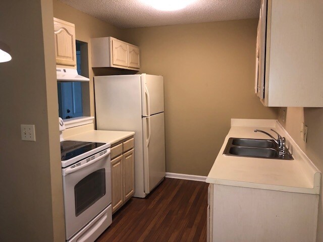 Building Photo - 5633 Hornaday Rd