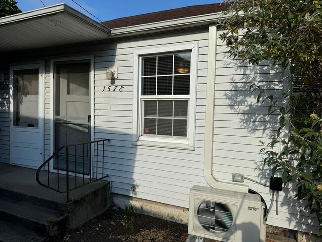 Primary Photo - 1 Bedroom Duplex in Downtown Eugene