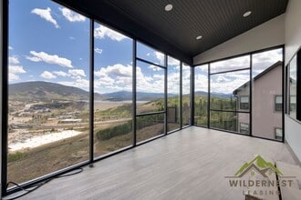 Building Photo - 348 Lake View Dr