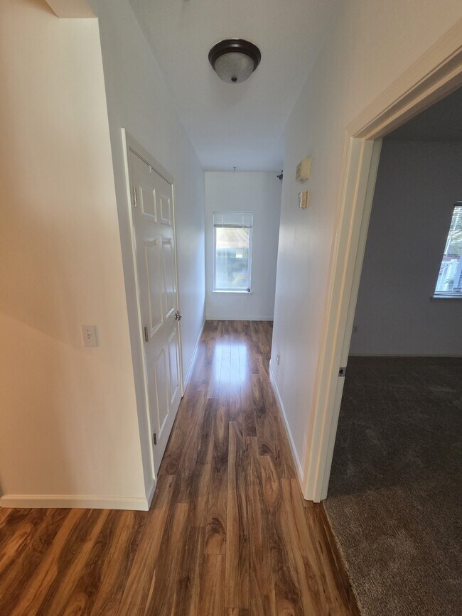 Building Photo - 6125 NE 175th St