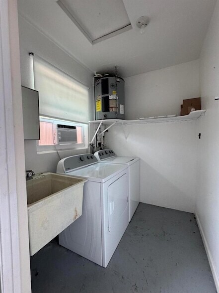 Building Photo - 110 N Las Olas Dr