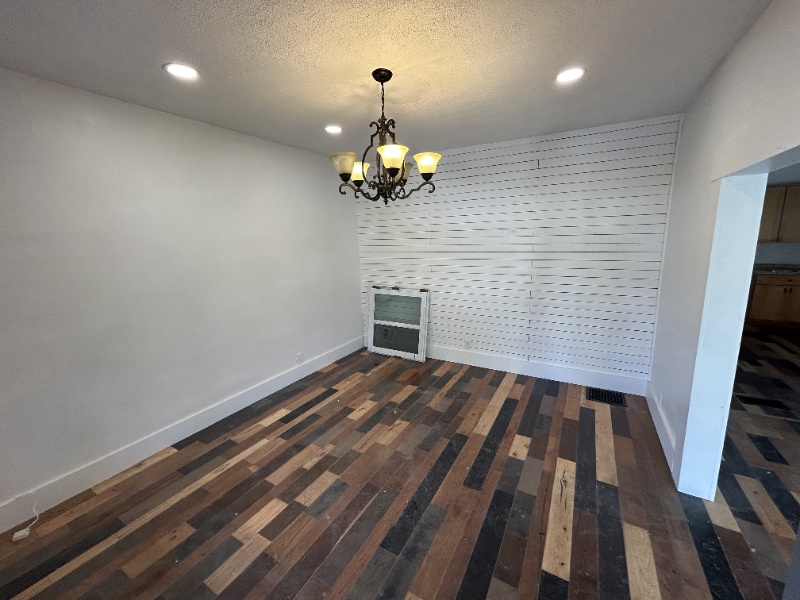 Building Photo - 833 Garfield Ave