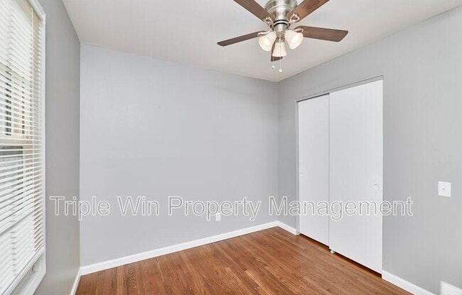 Building Photo - 1405 Willowbrook Dr