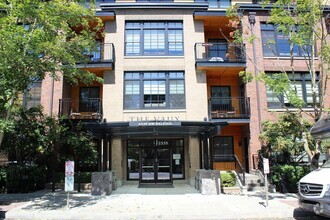 Building Photo - 1 Bedroom Ground Floor Condo at The Vaux -...