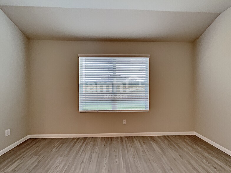 Building Photo - 2713 Iberia Ct