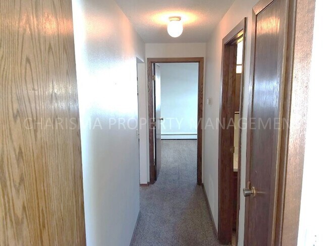 Building Photo - 2 BD - WHEN LOCATION, COMMUNITY AND PRICE ...