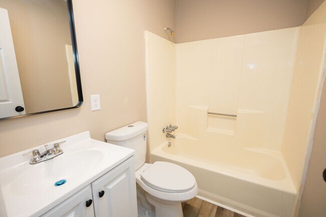 Building Photo - 732-732 Randall St