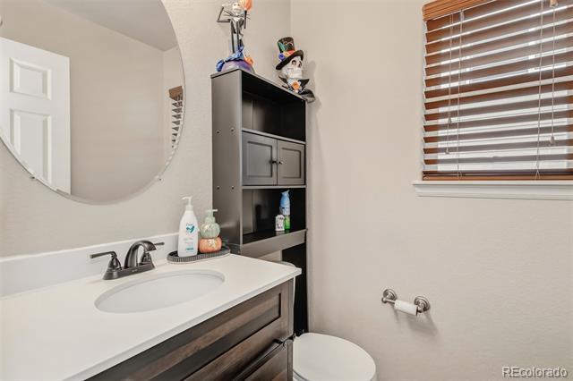 Building Photo - 6005 San Mateo Dr