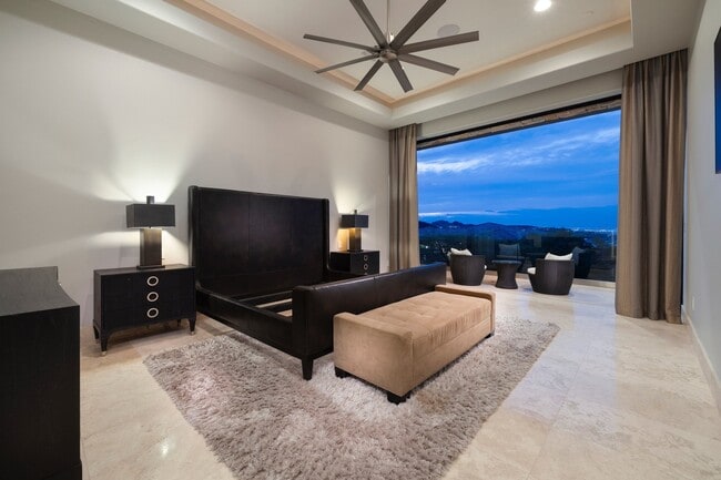 Building Photo - 675 Scenic Rim Dr