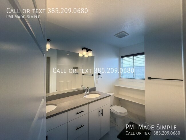 Building Photo - 3621 Sparrow Ln
