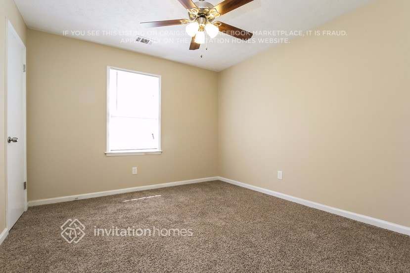 Building Photo - 1747 Vertex Dr SW