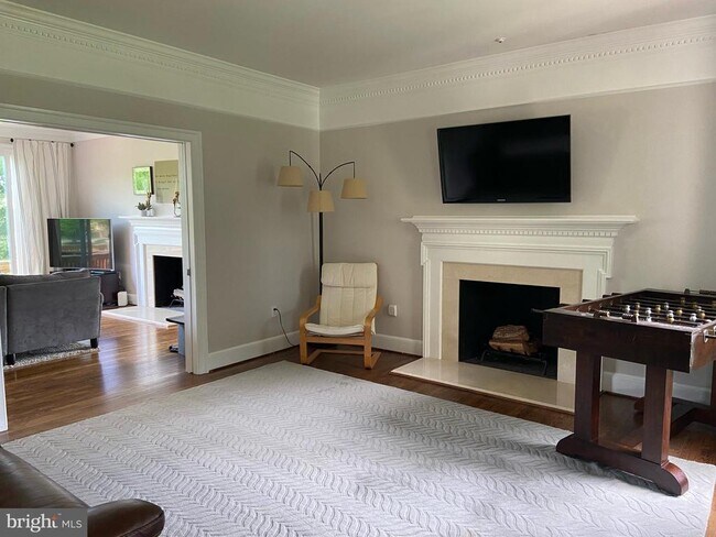 Building Photo - 9140 Goshen Valley Dr