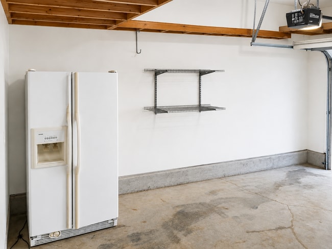 Building Photo - September Move-In Special! Sign your lease by September 30th and enjoy the remainder of September...