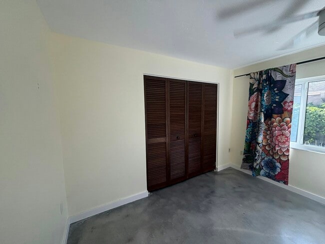 Building Photo - 4250 Marlowe Dr