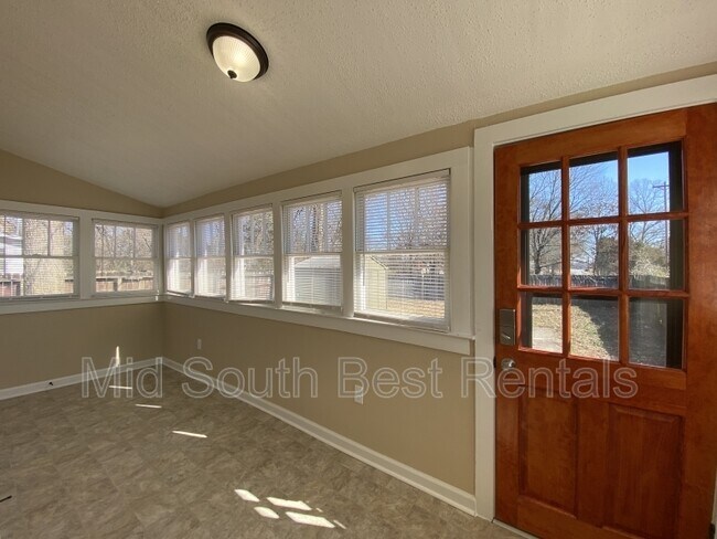Building Photo - 1500 Willow St