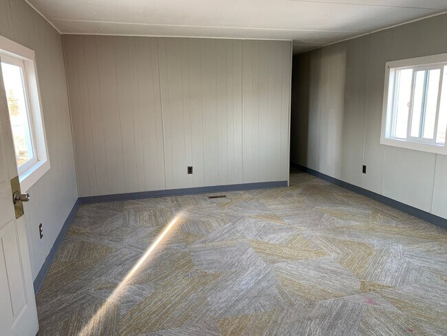 Building Photo - 1150 Forestvale Rd