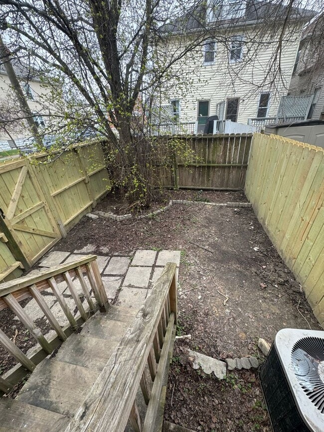 Building Photo - Alexander Props - Reinhard